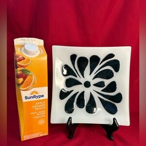 Fused black and white glass plate